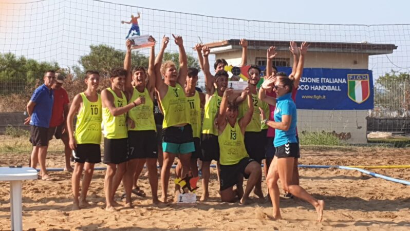Augusta, “Coppa Sicilia beach handball”: concluso il torneo al palazzetto di Brucoli, premiati i vincitori
