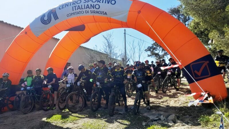 Augusta, “Pedali salati. Memorial Roby Sarta” a Brucoli, oltre 250 i partecipanti